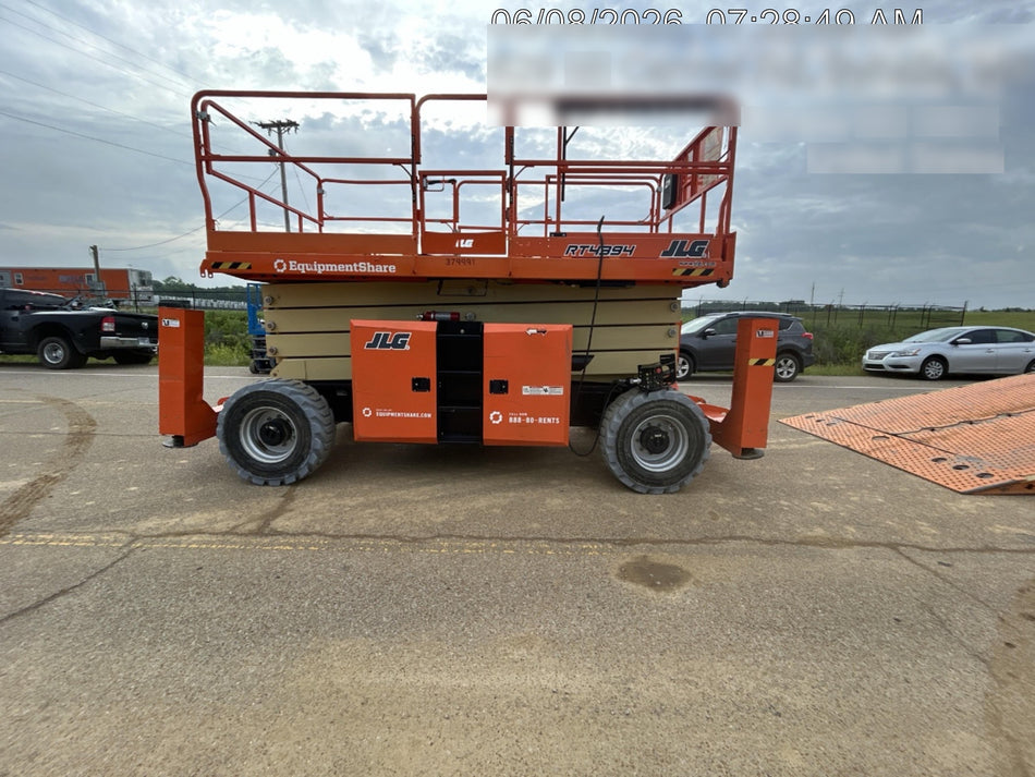 2023 JLG RT4394