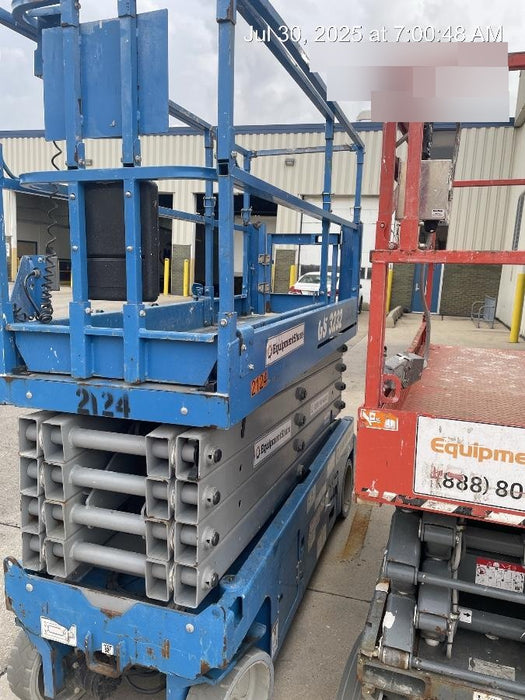 2016 Genie GS-3232 Genie GS3232 Narrow Scissor Lift