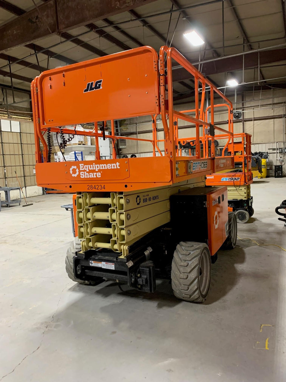 2022 JLG ERT4069