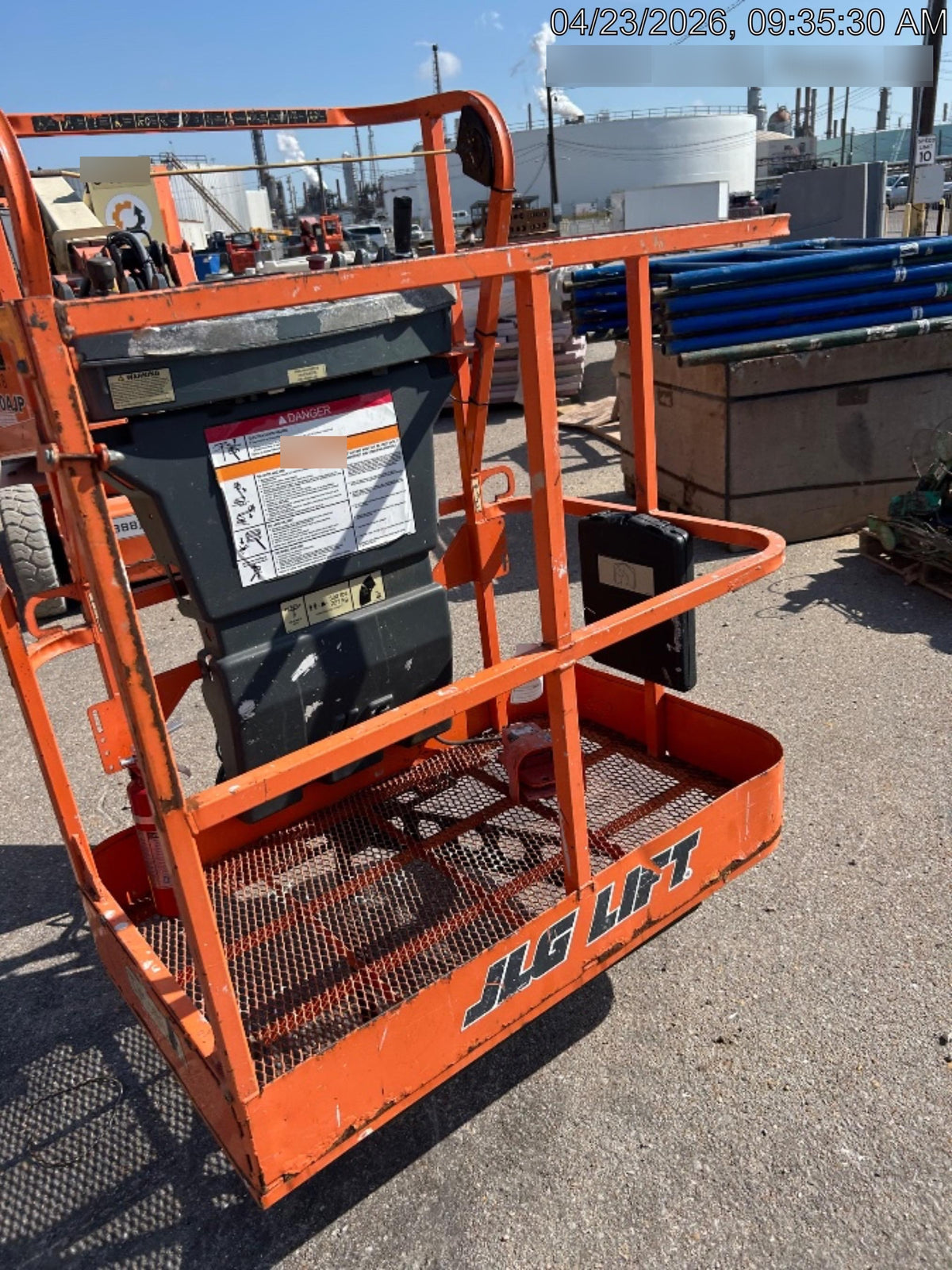 2019 JLG E300AJP