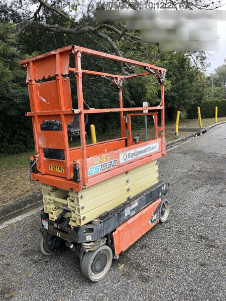 2021 JLG ES1932