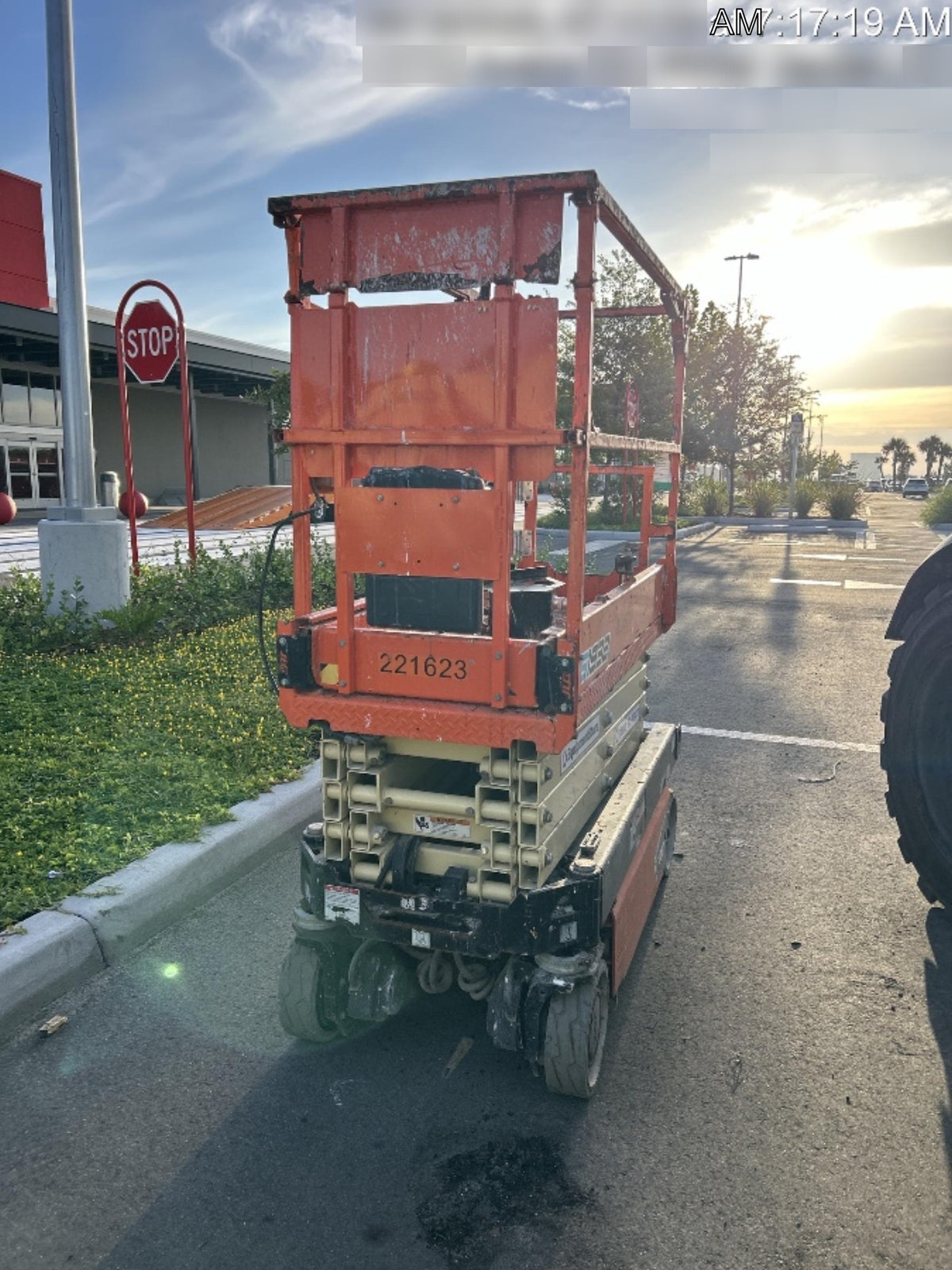 2022 JLG ES1932