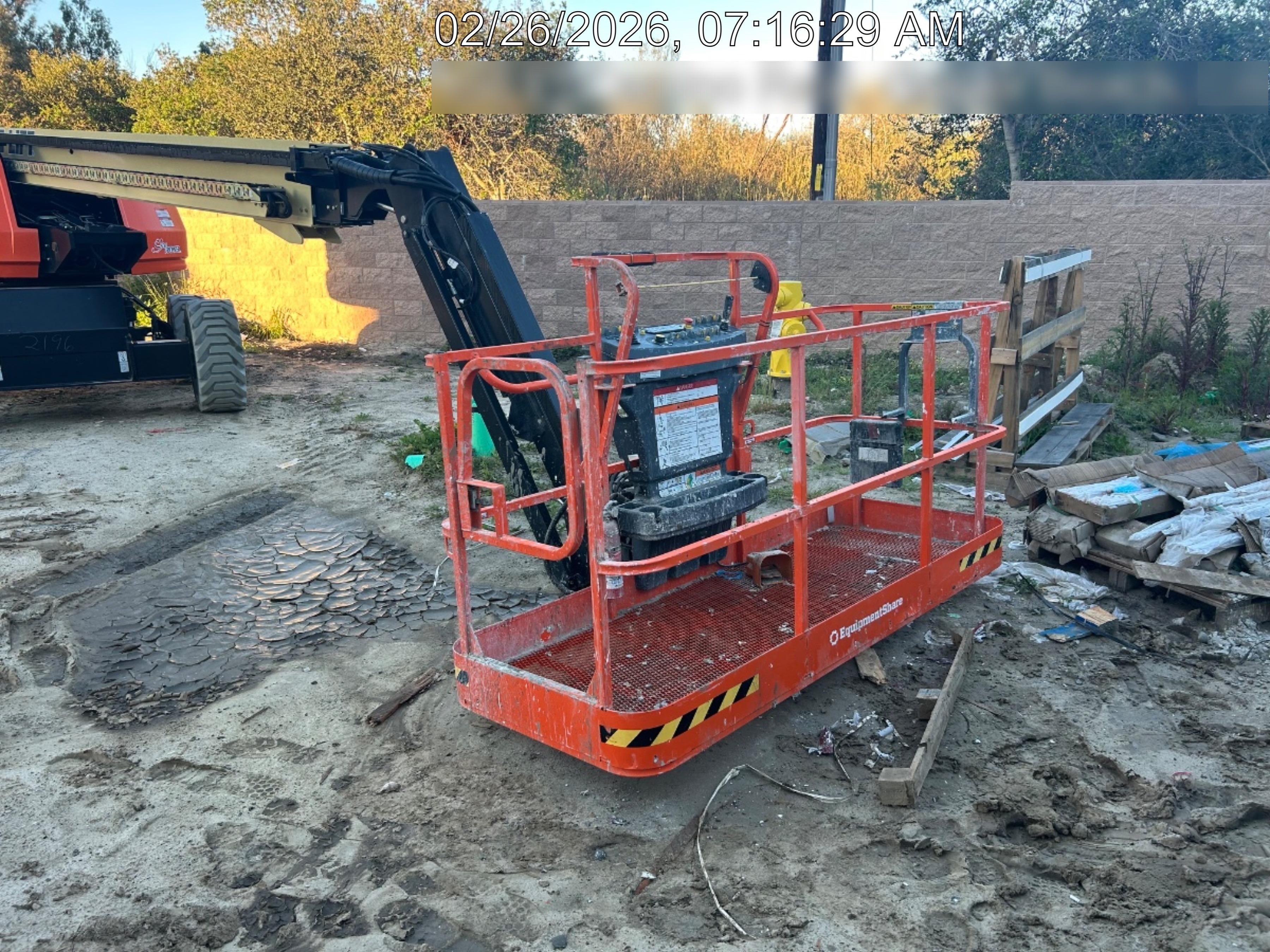 2025 JLG 660SJ