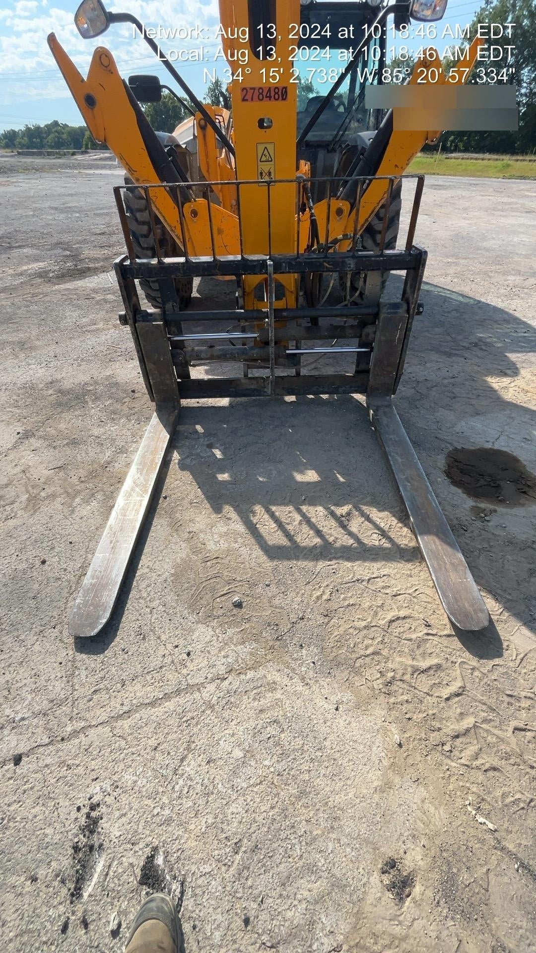 2021 JCB F7377