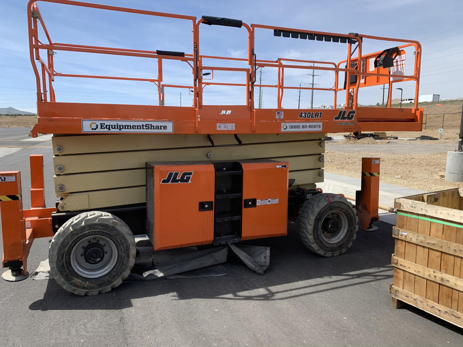 2020 JLG 430LRT