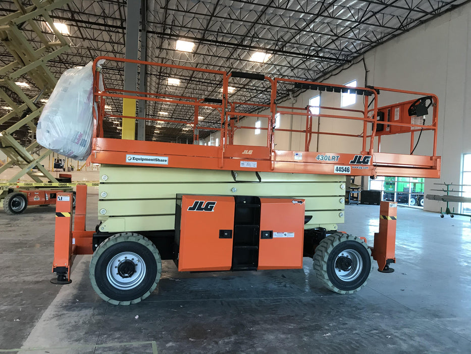 2019 JLG 430LRT