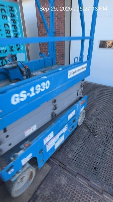 2019 Genie GS-1930 Fixed Rails with Chain Entry