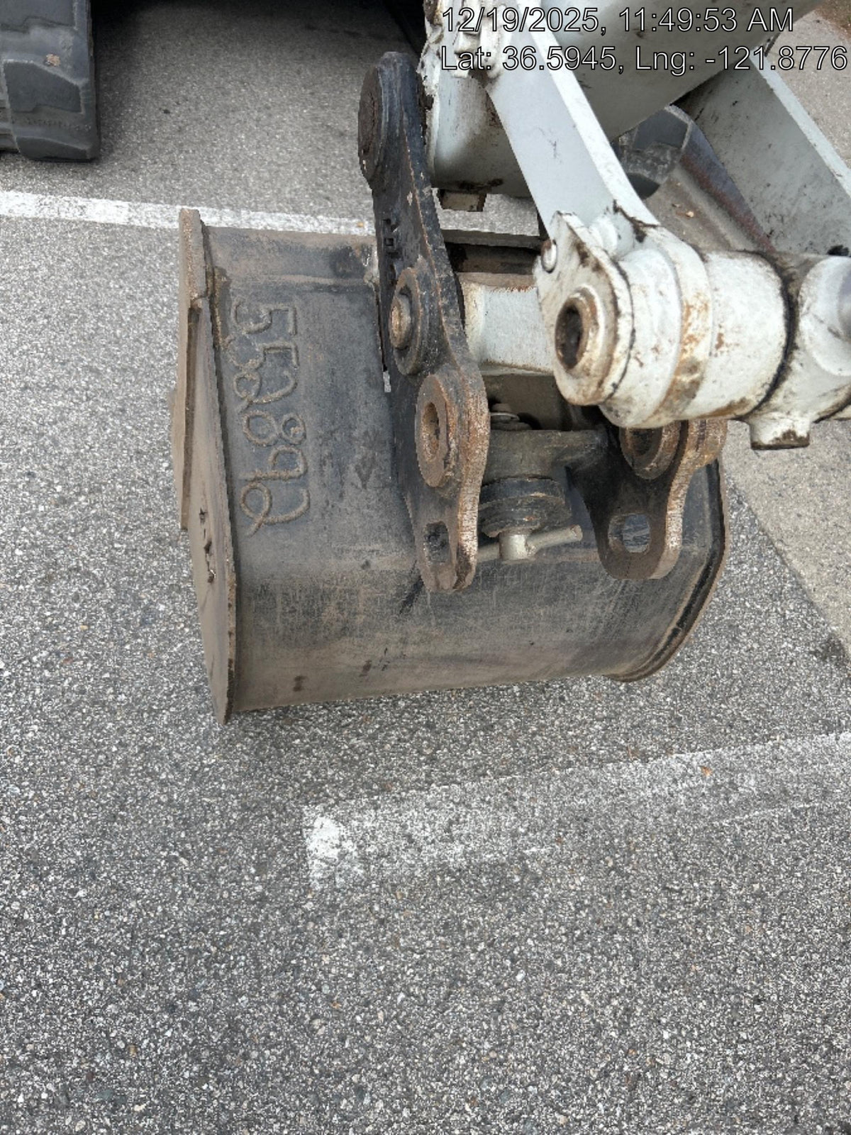2025 TAKEUCHI 24" Bucket Takeuchi