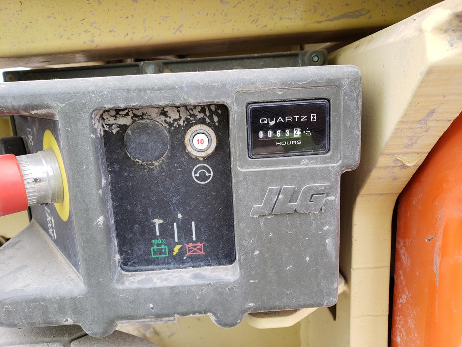 2016 JLG 1930ES Standard Options