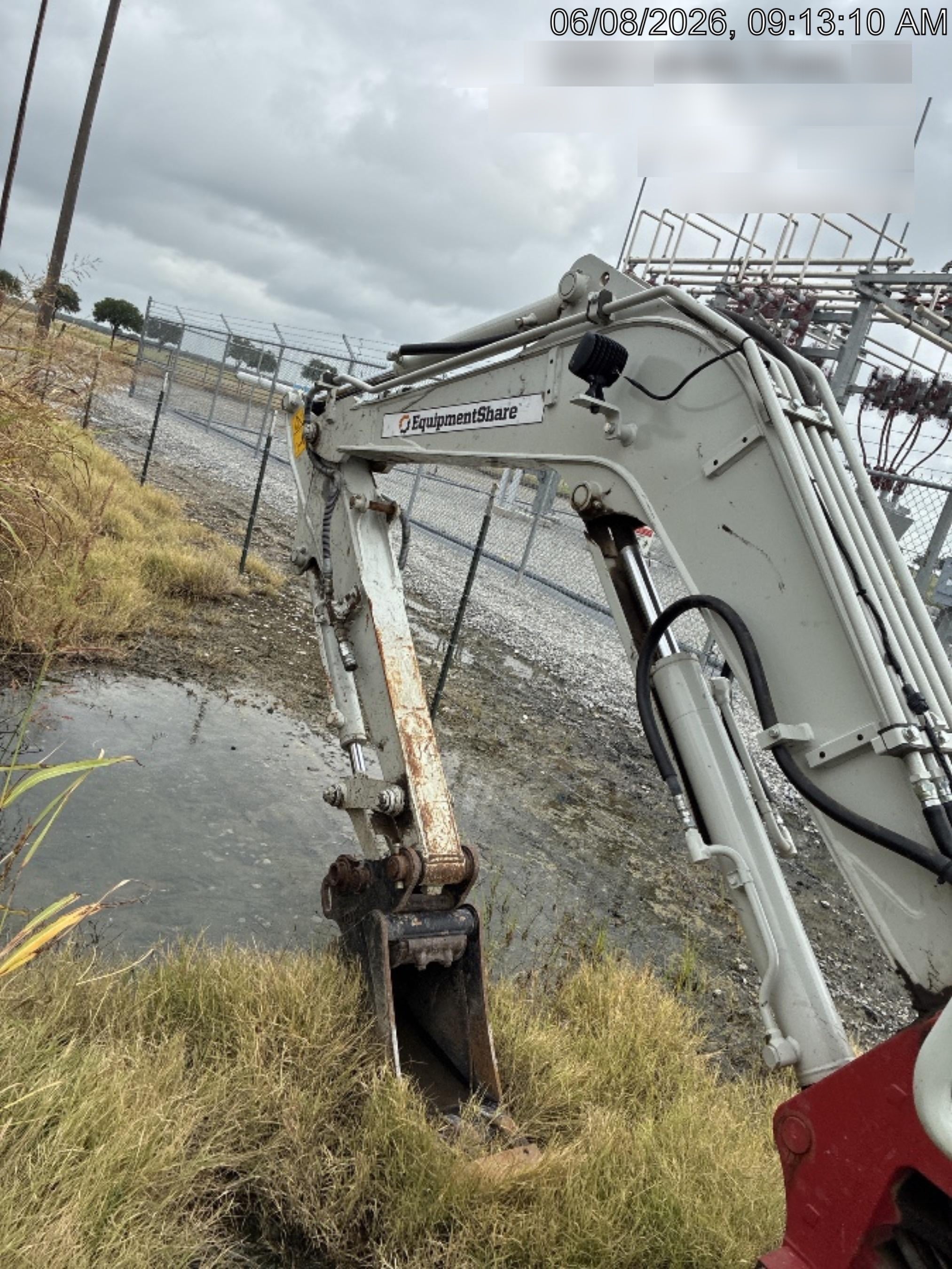 2024 TAKEUCHI TB235-2R