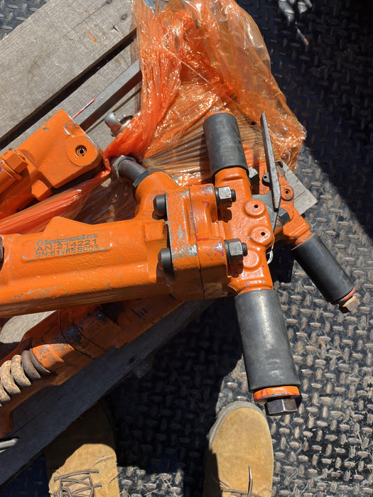 2022 MICHIGAN PNEUMATIC ES-TPB60-118-TRACKER