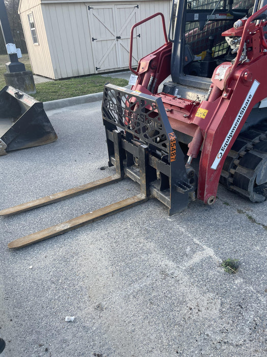 2022 PALADIN 48" Pallet Forks - Paladin