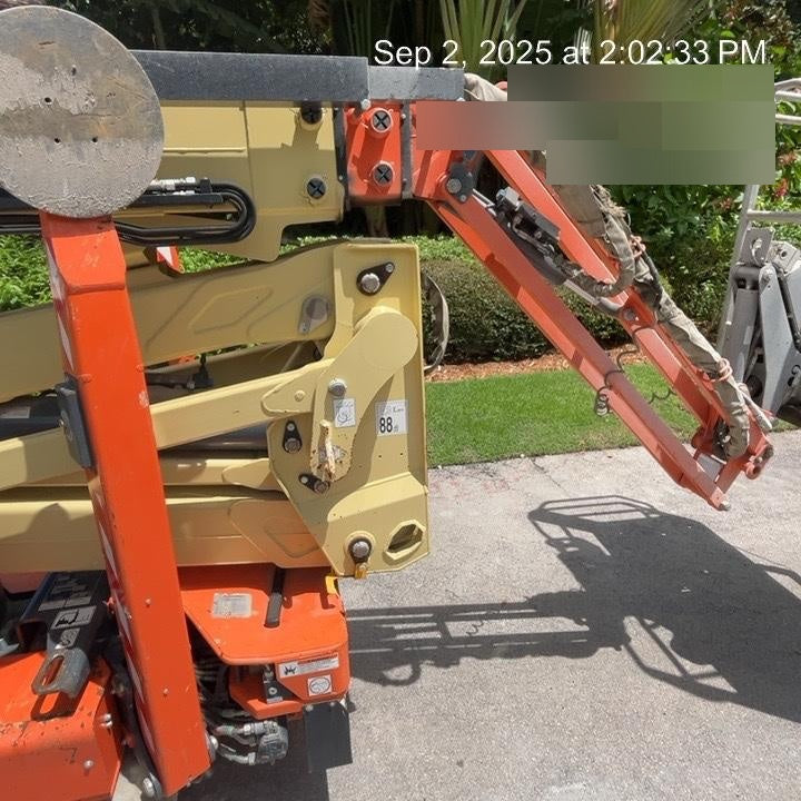 2019 JLG X600AJ