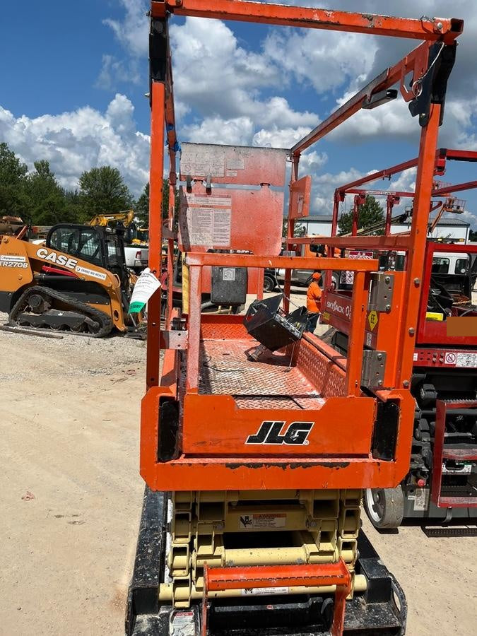 2022 JLG ES1932