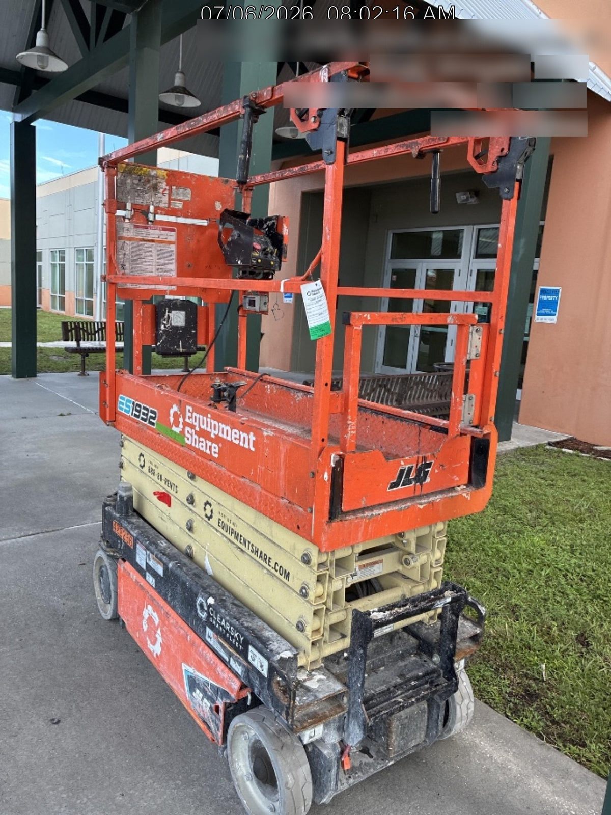 2024 JLG ES1932