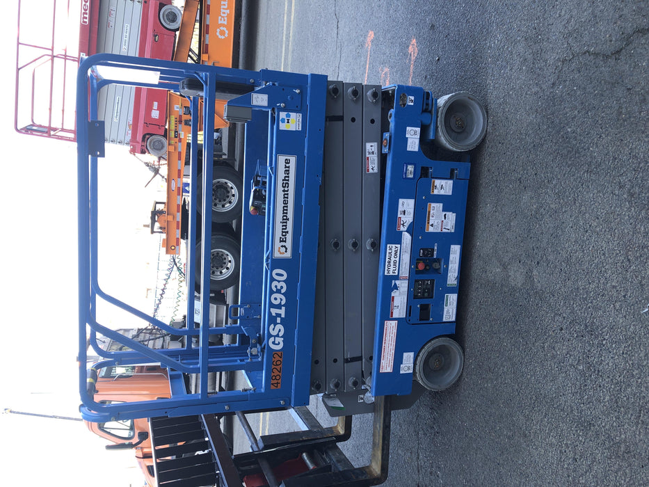 2019 Genie GS-1930 Half Height Swing Gate, 800W Inverter