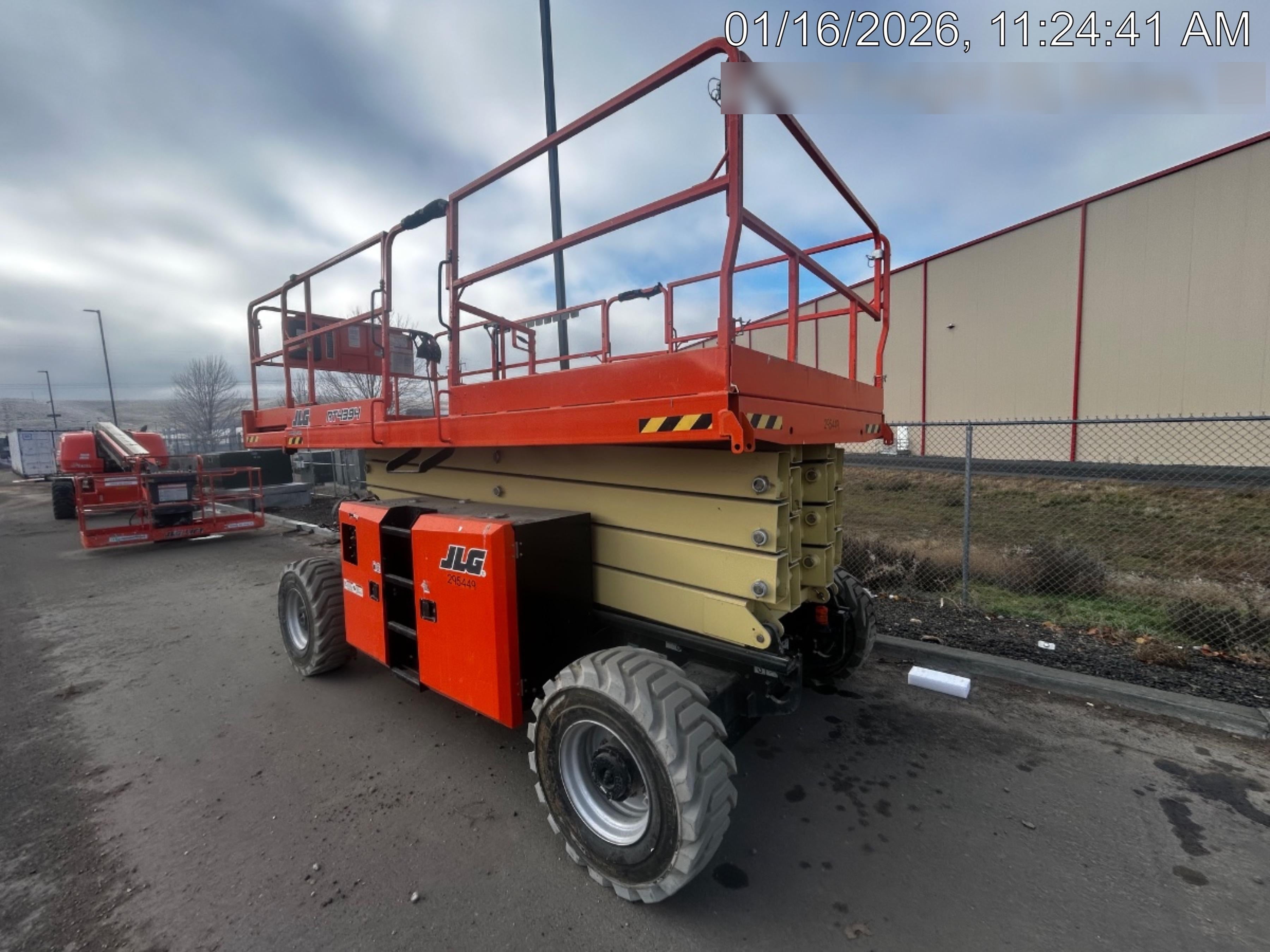2023 JLG RT4394