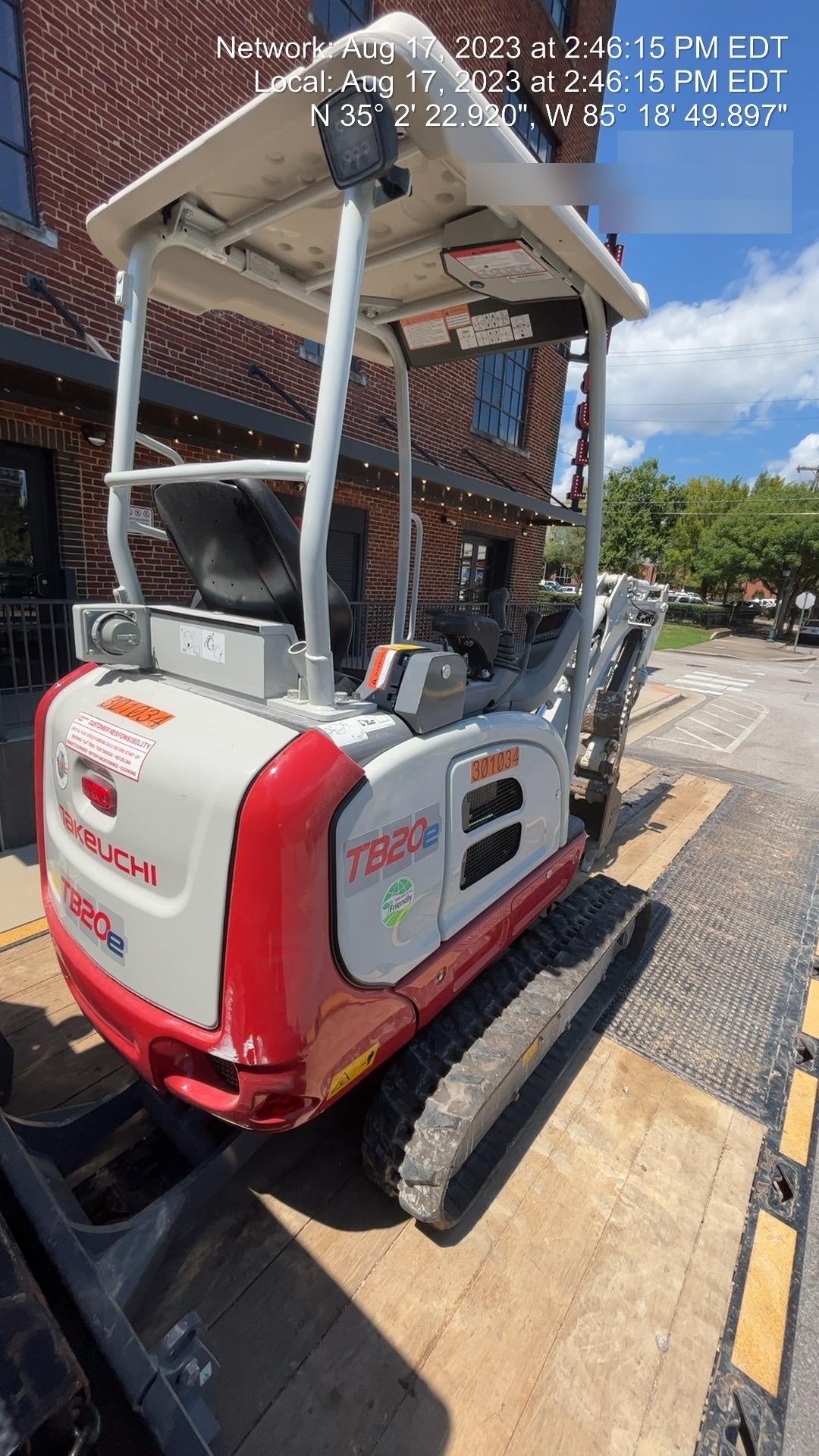 2023 TAKEUCHI TB20e