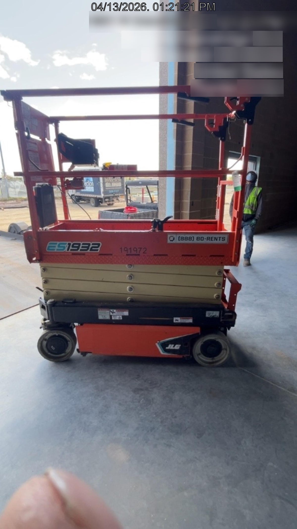 2021 JLG ES1932