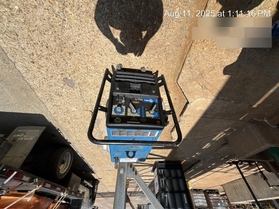 2019 Miller Electric BOBCAT 250 Standard w/Running Gear, Bracket, Hose