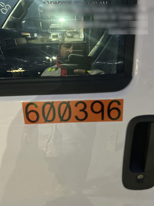 2025 CHEVROLET Express Van - Rental