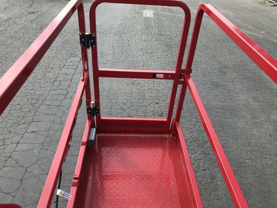 2020 MEC 1330SE Solid NM Tires, Steel Swing out Doors, LCS, Beacon, 900W Inverter