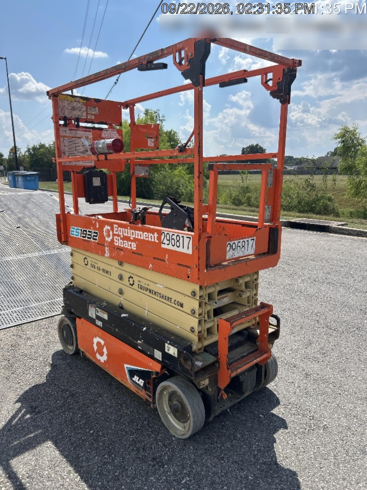 2023 JLG ES1932