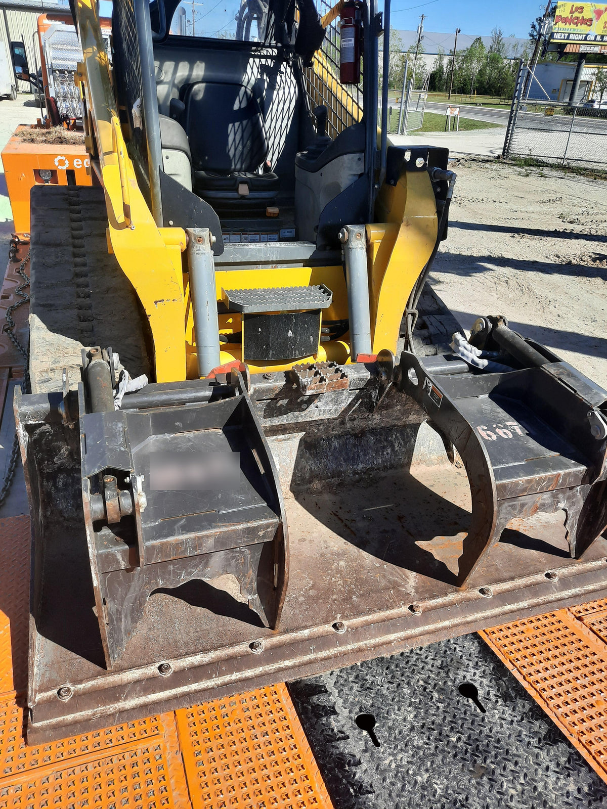 2018 PALADIN 76" Scrap Grapple Bucket - Paladin