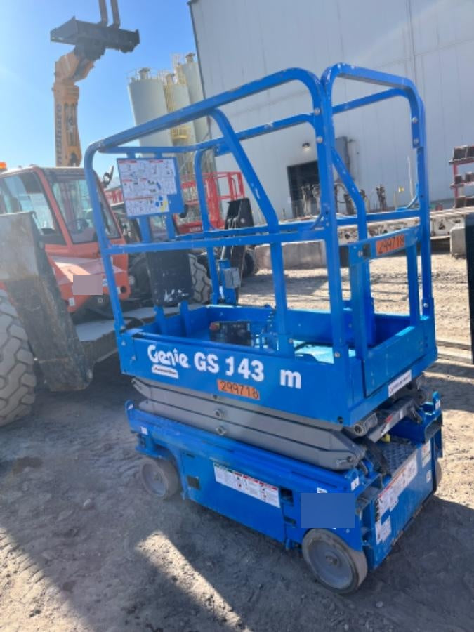 2023 GENIE GS-1432