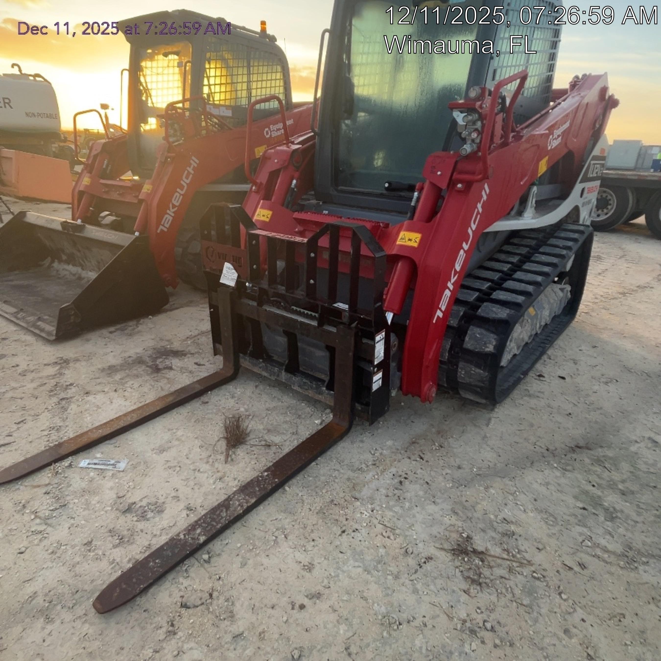 2025 TAKEUCHI TL12V2-CR