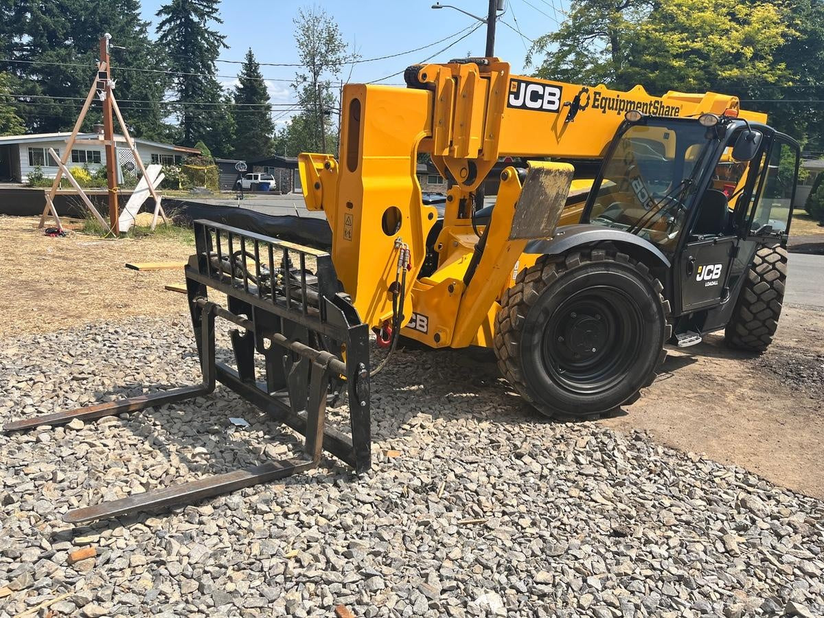2022 JCB 332/E5286