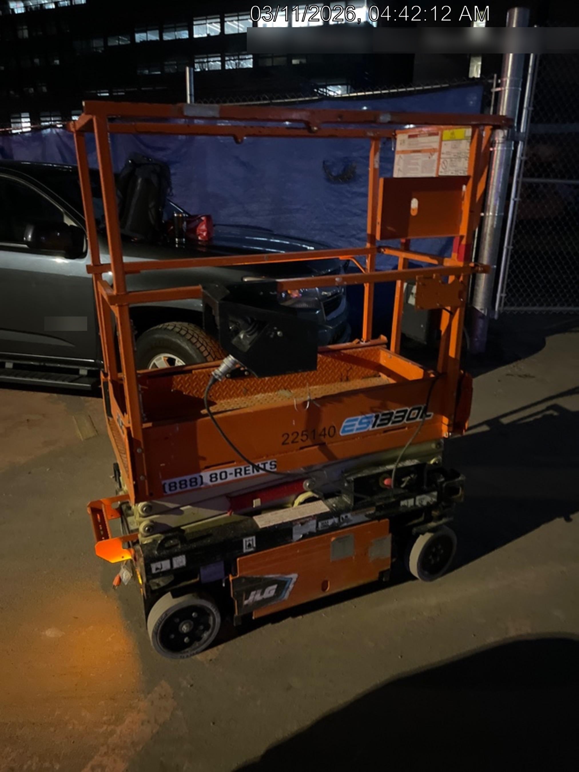 2022 JLG ES1330L