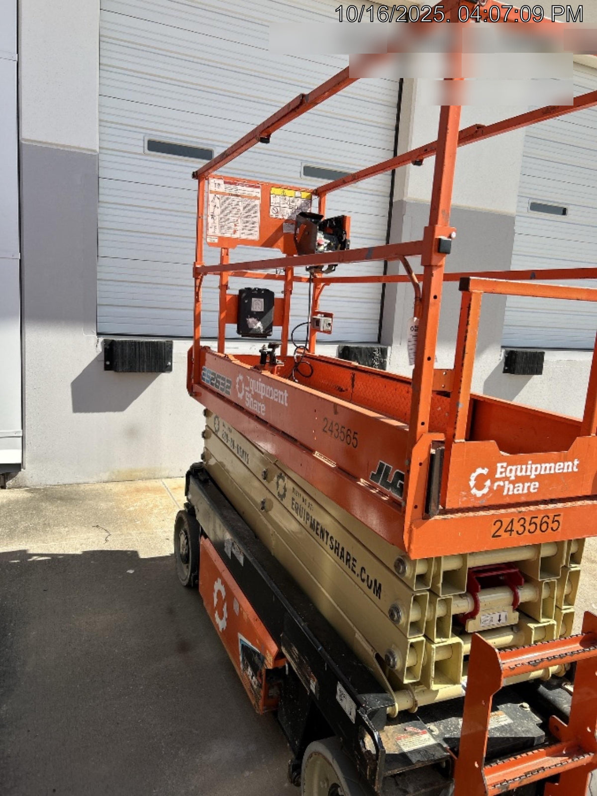 2022 JLG ES2632