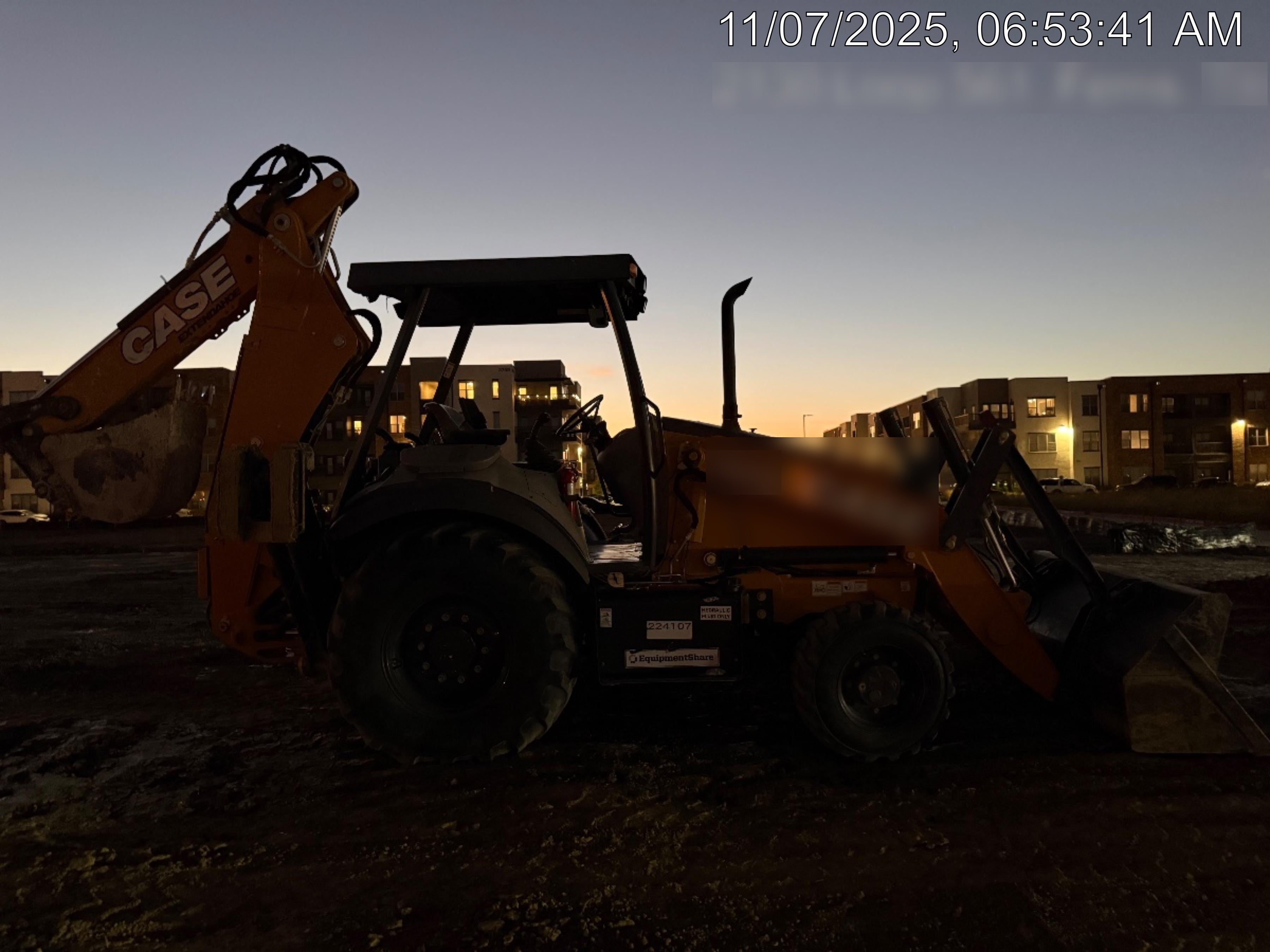 2022 CASE 580N EP - Extendable Backhoe