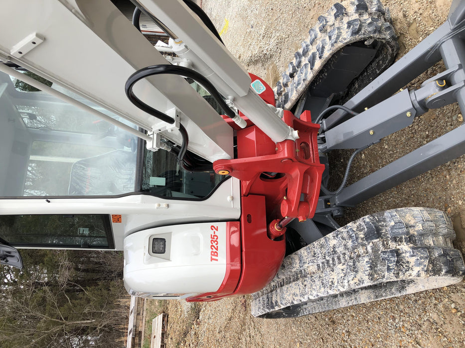 2020 TAKEUCHI TB235-2CR