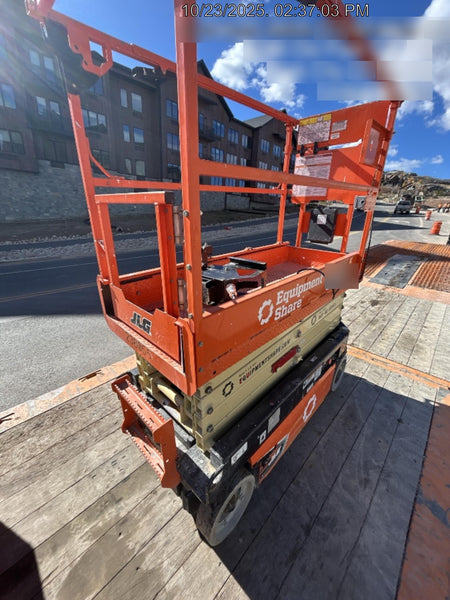 2022 JLG ES1932