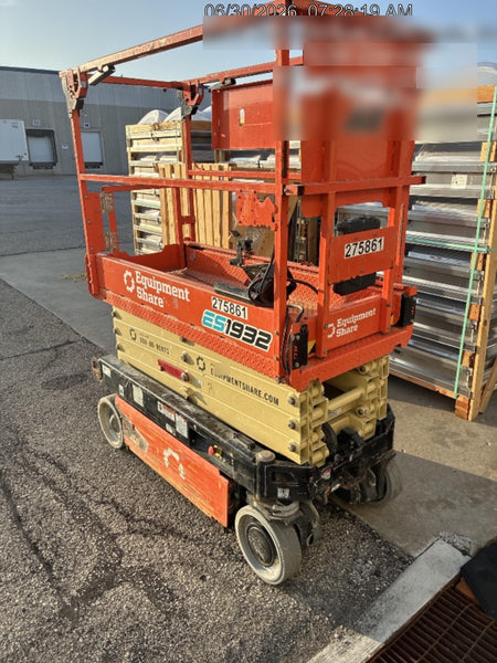 2022 JLG ES1932