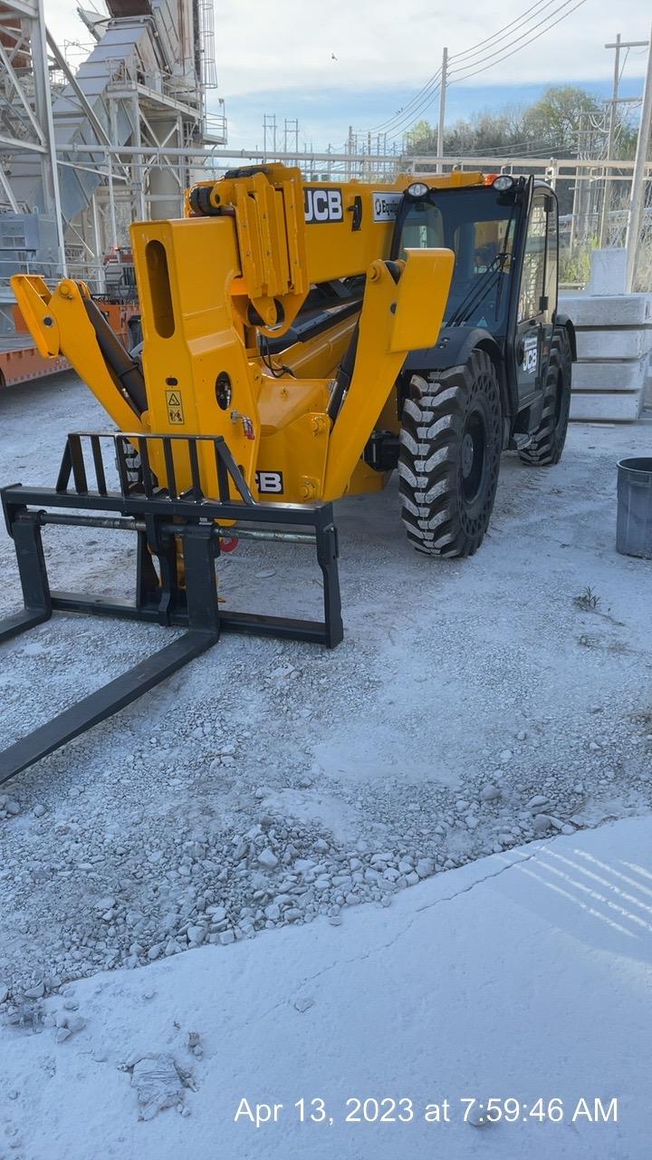2023 JCB 512-56