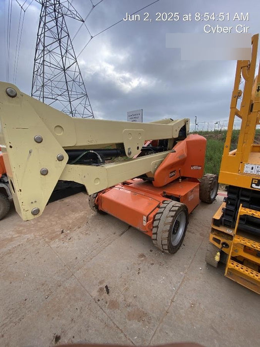 2019 JLG E450AJ
