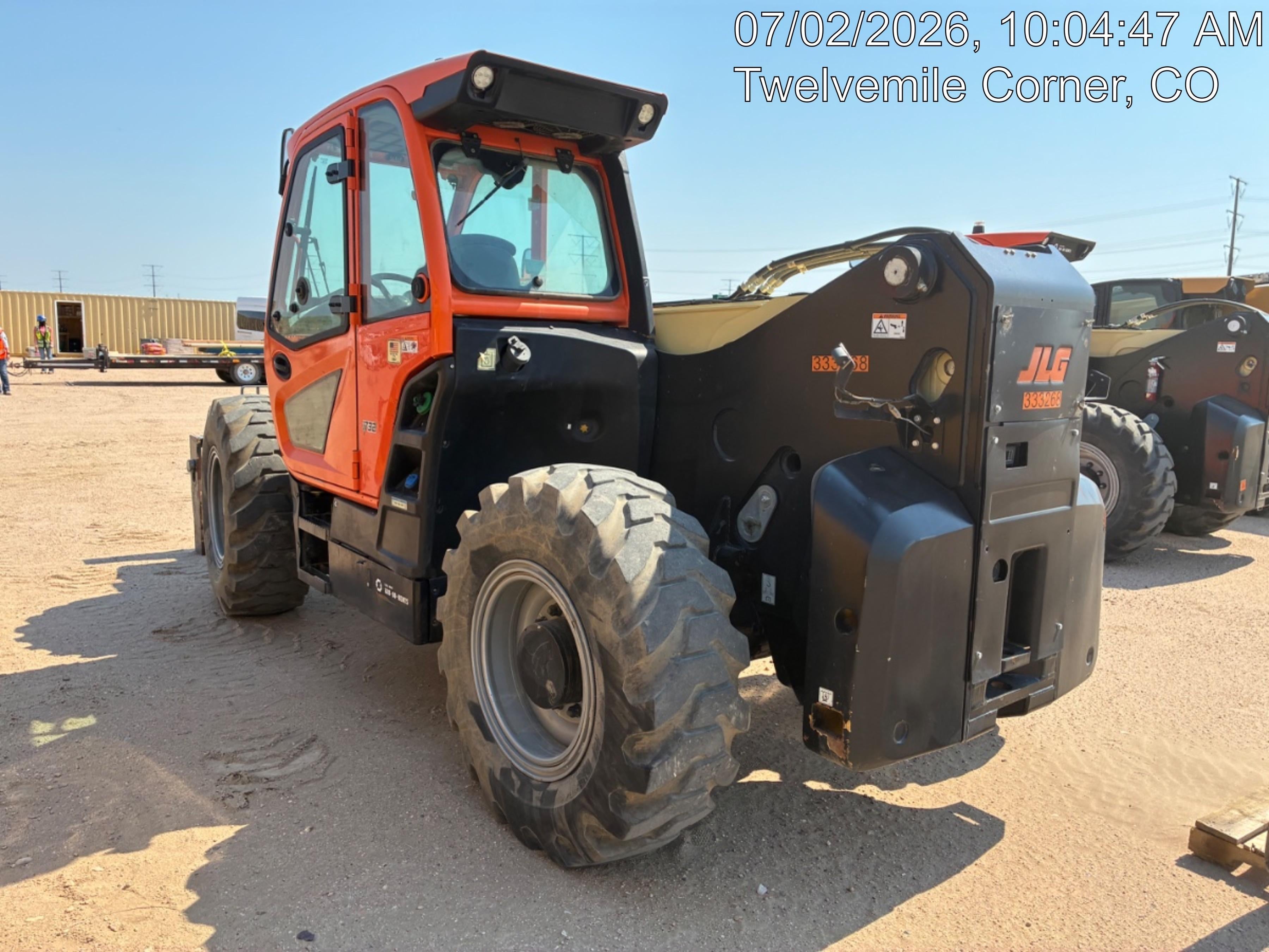 2023 JLG 1732