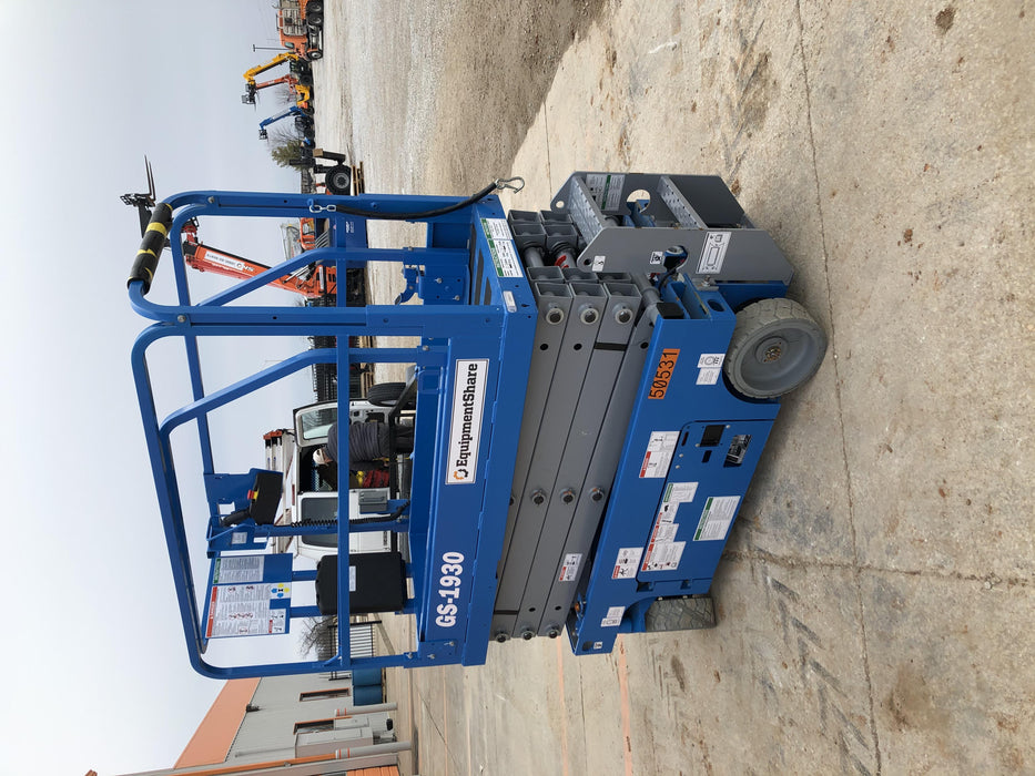 2019 Genie GS-1930 Fixed Rails with Chain Entry