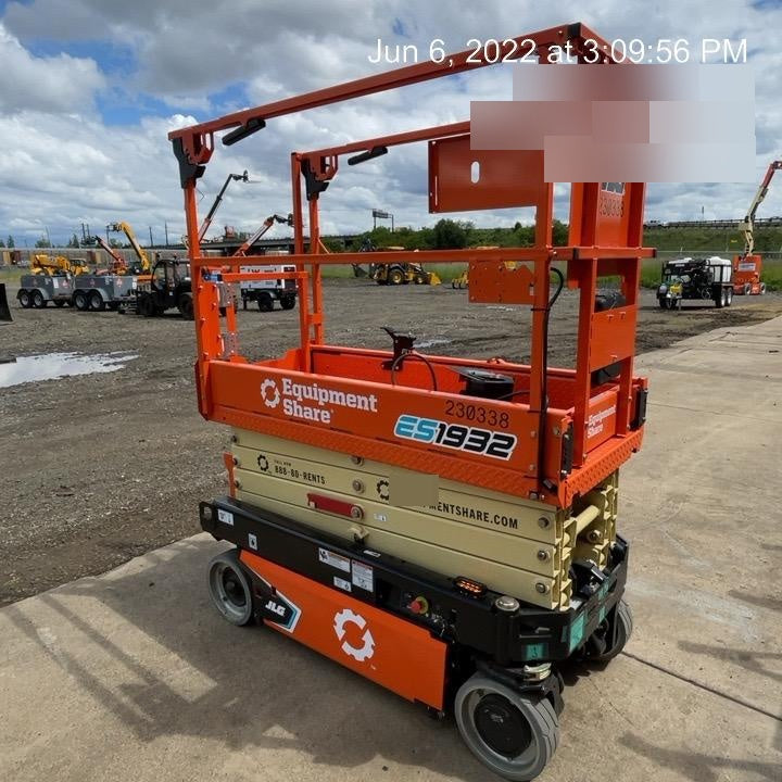 2022 JLG ES1932