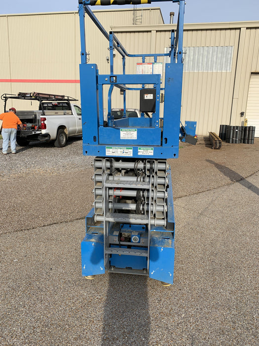 2020 Genie GS-3232 Standard, Folding half height swing gate