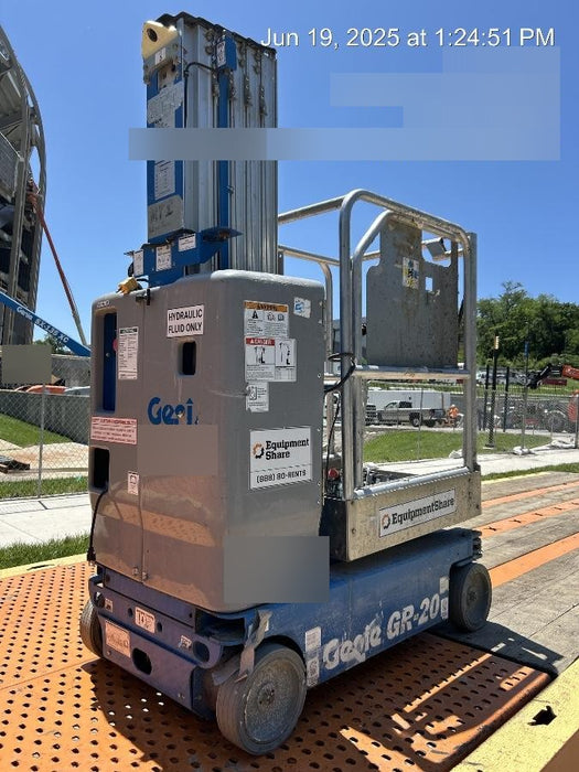 2019 GENIE GR-20