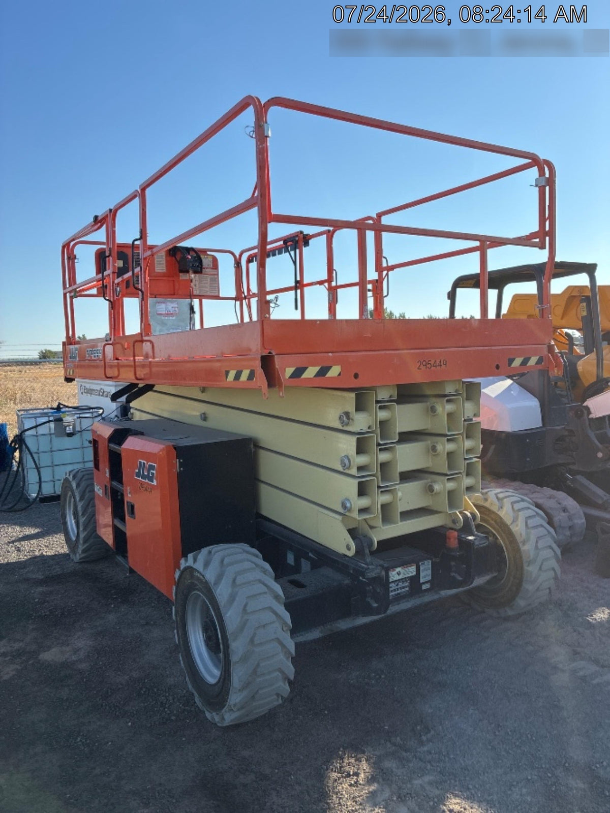 2023 JLG RT4394