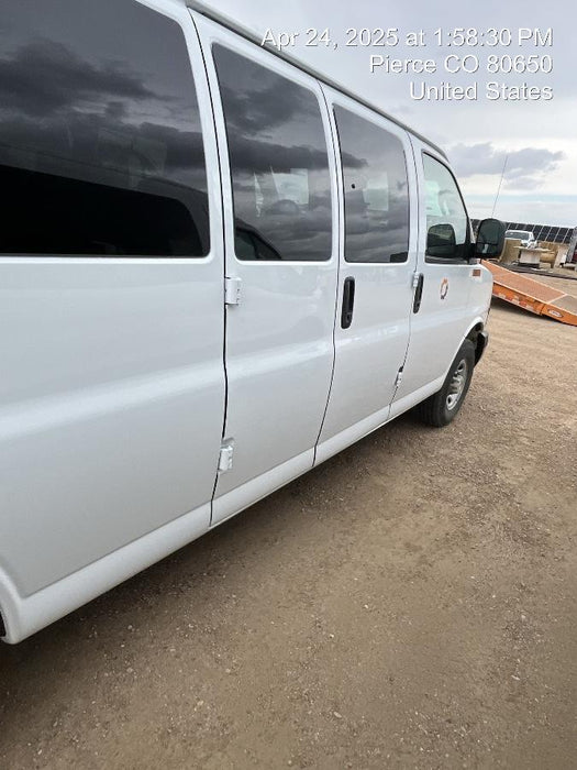 2025 CHEVROLET Express Van - Rental