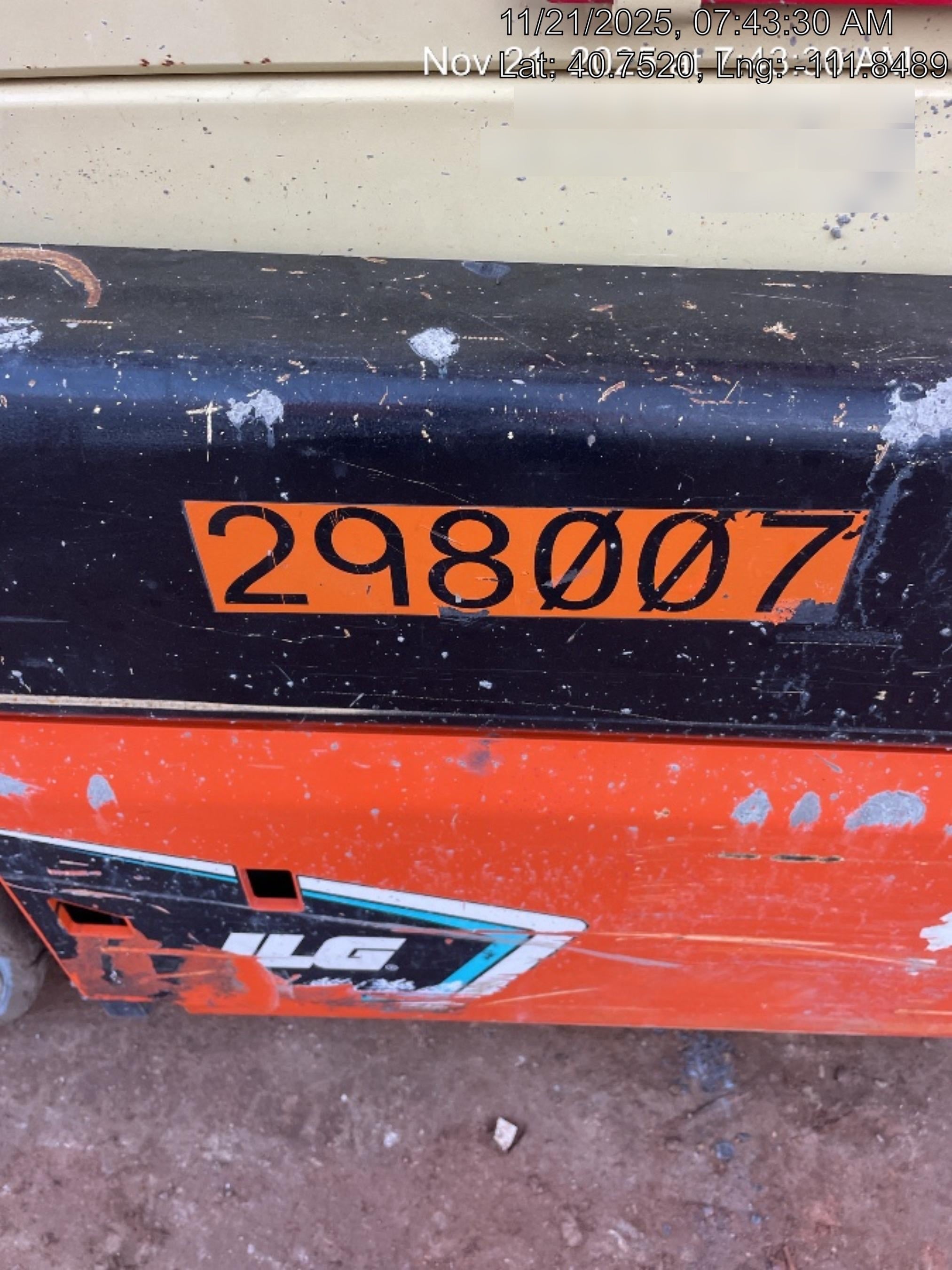 2023 JLG ES1932