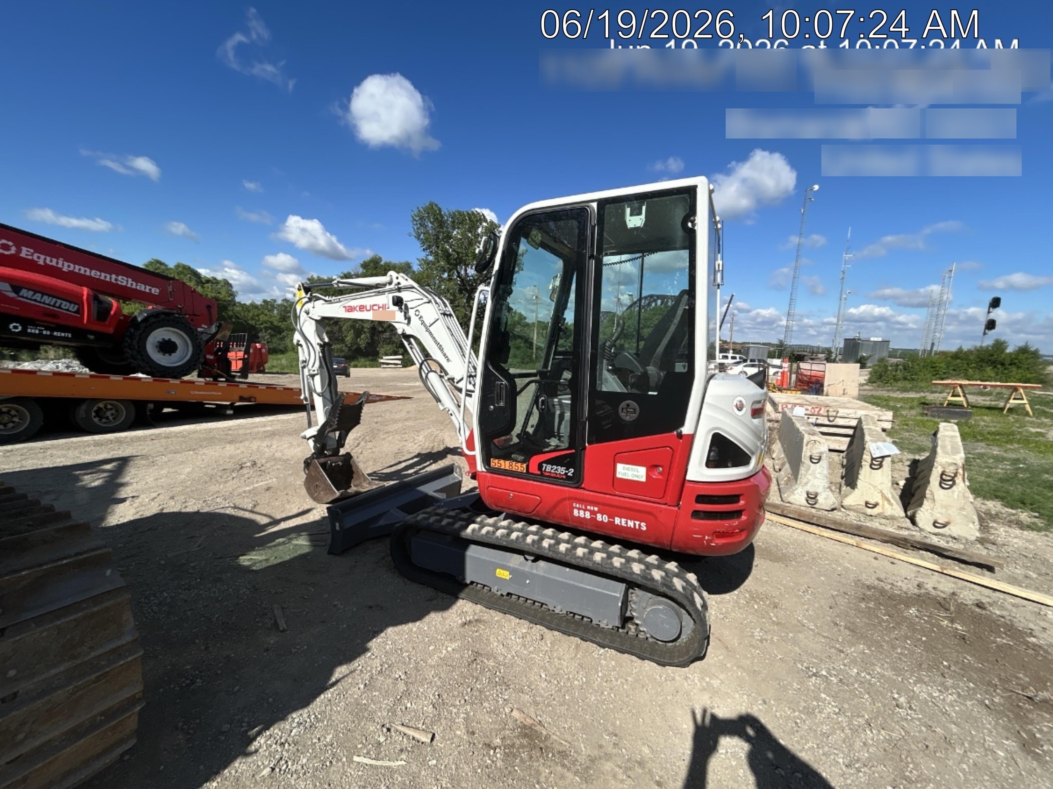 2025 TAKEUCHI TB235-2CR