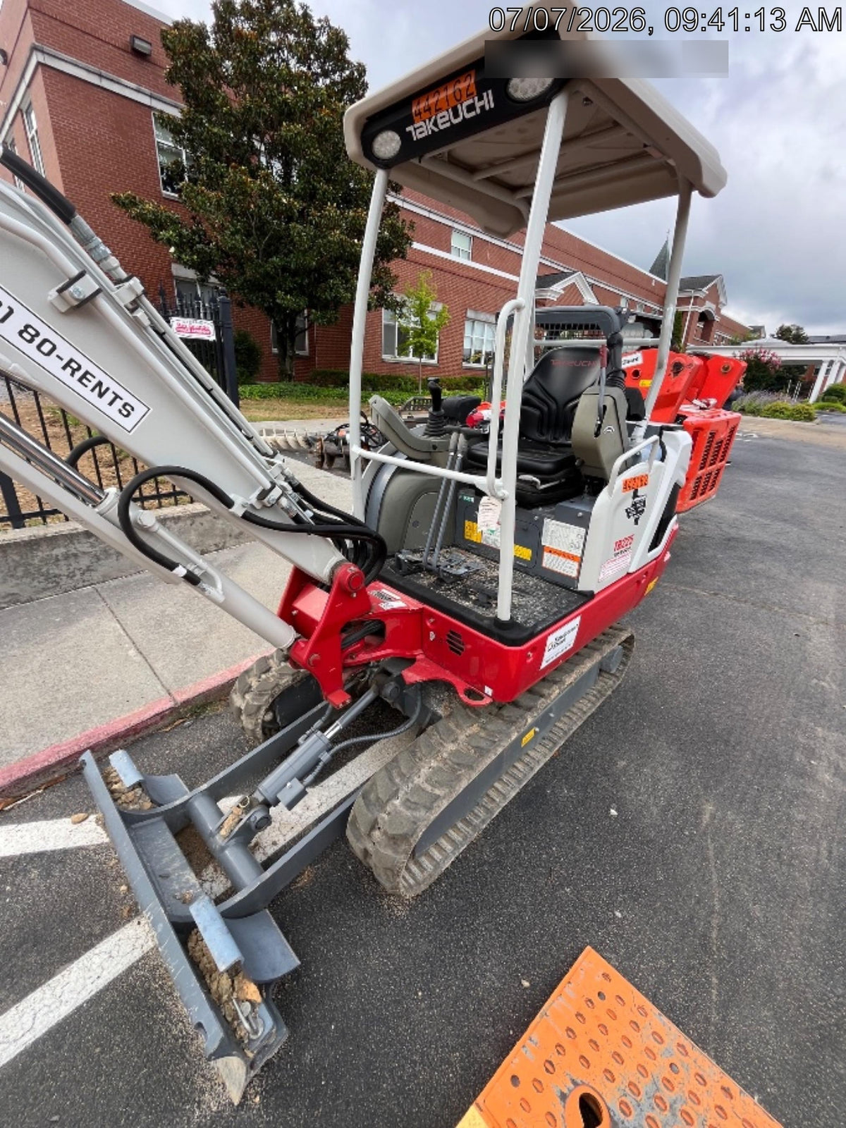 2022 TAKEUCHI TB225R