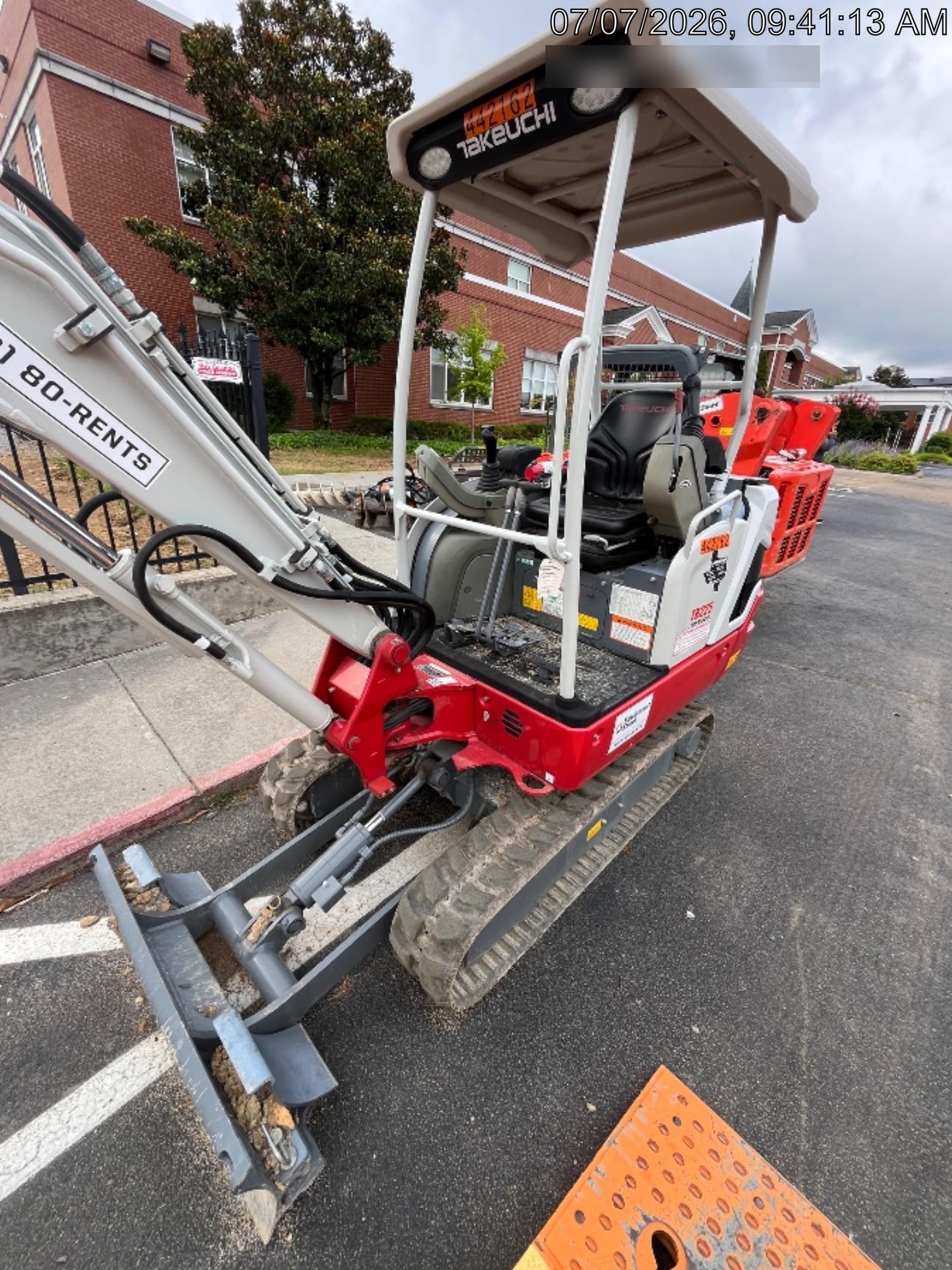 2022 TAKEUCHI TB225R